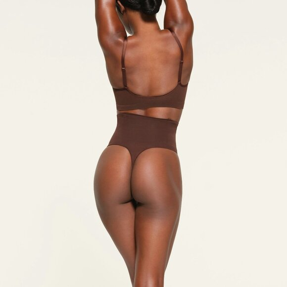 Skims Core Control High Waist Thong - Picture 3 of 5